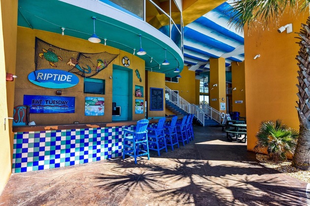 Gallery - Splash Beach Resort By Book That Condo