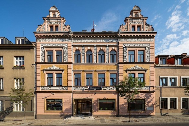 Gallery - Bohemia Inn Hotel