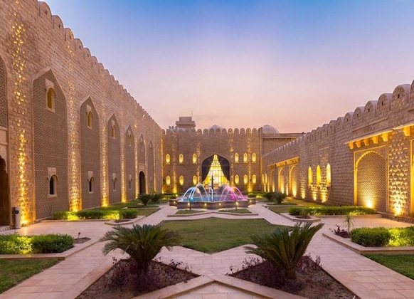Gallery - Saira Fort Sarovar Portico