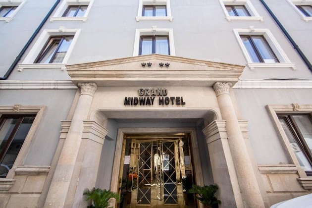 Gallery - Grand Midway Hotel