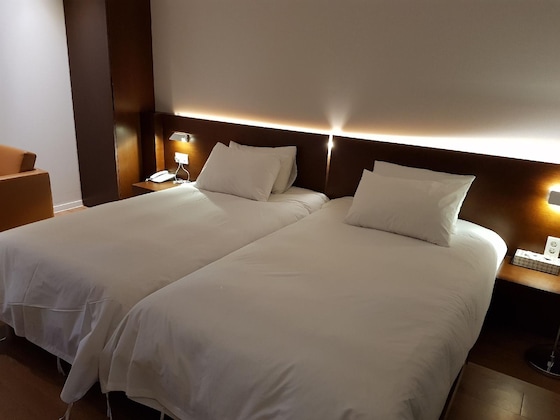 Gallery - Golden River Hotel