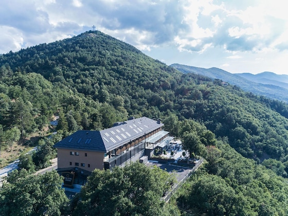Gallery - The Lynx Mountain Resort