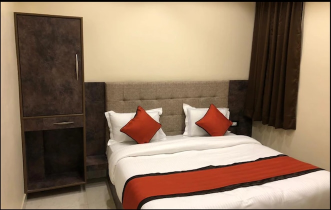 Gallery - Hotel Frontier Royal