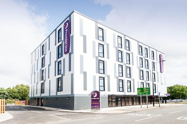 Gallery - Premier Inn Wigan Town Centre
