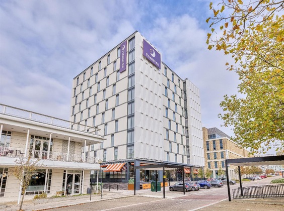 Gallery - Premier Inn Milton Keynes Central (Avebury Boulevard)