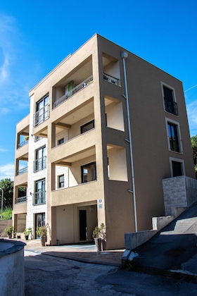 Gallery - Apartmani Ralux Tivat