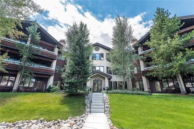 Gallery - 2211 Timberline Lodge, Trappeur's Crossing Apartment 1