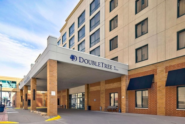 Gallery - Doubletree By Hilton Davenport