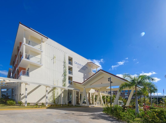 Gallery - Grand Aston Cayo Paredon Beach Resort