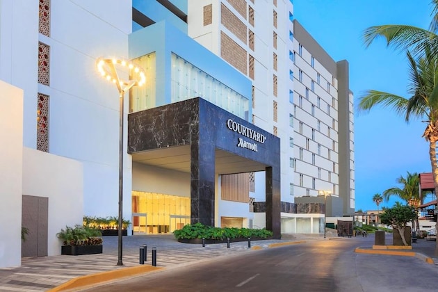 Gallery - Courtyard By Marriott Mazatlan Beach Resort