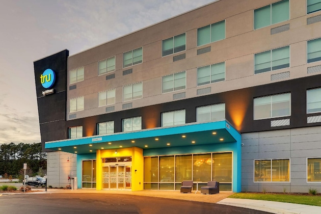 Gallery - Tru by Hilton Smithfield I-95