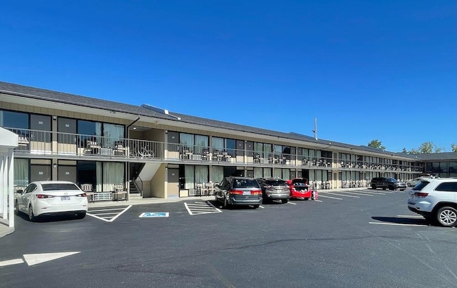 Gallery - Travelodge By Wyndham Pigeon Forge Dollywood Lane