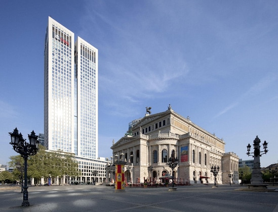 Gallery - Premier Inn Frankfurt City Centre