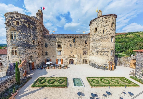 Gallery - Château De Saint Vidal