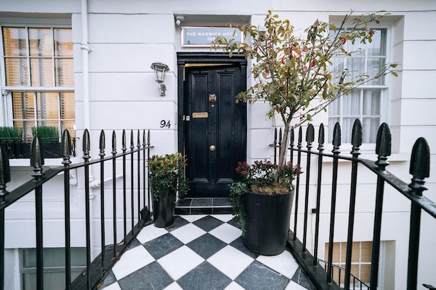 Gallery - The Warwick By Aura Collection