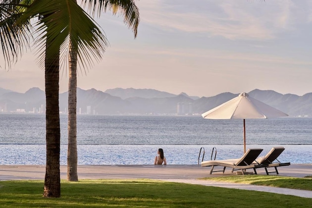 Gallery - Nha Trang Marriott Resort & Spa, Hon Tre Island