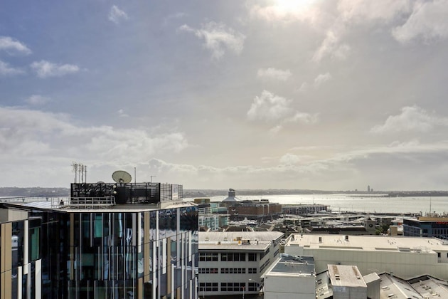 Gallery - Ramada Suites By Wyndham Victoria Street West
