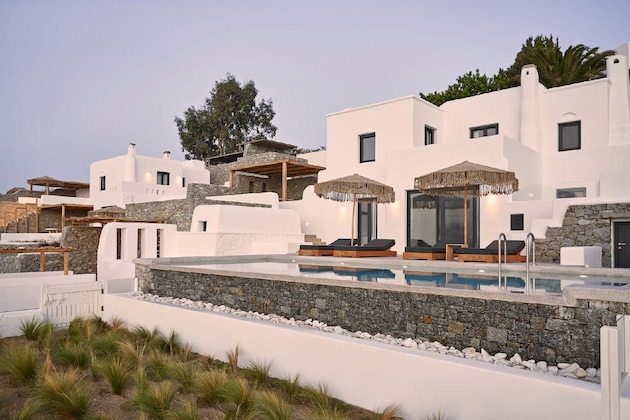 Gallery - Hill Club Naxos