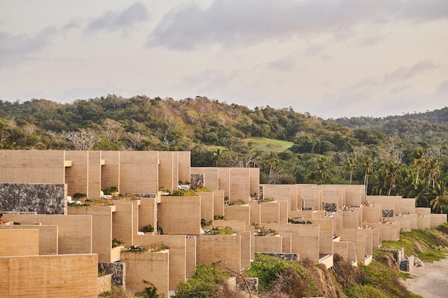 Gallery - Four Seasons Resort Tamarindo