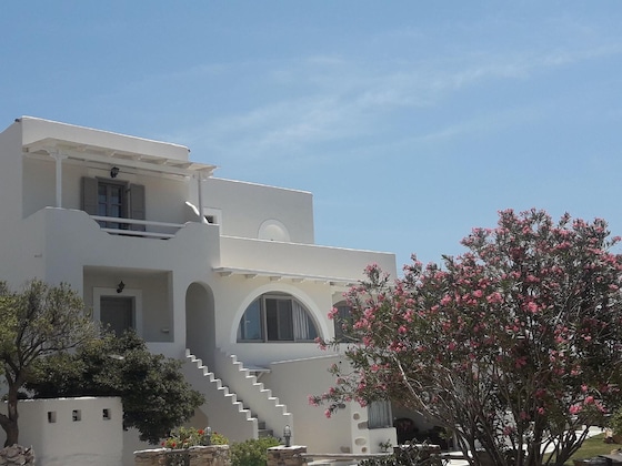 Gallery - Faros Villa Small Hotel & Restaurant