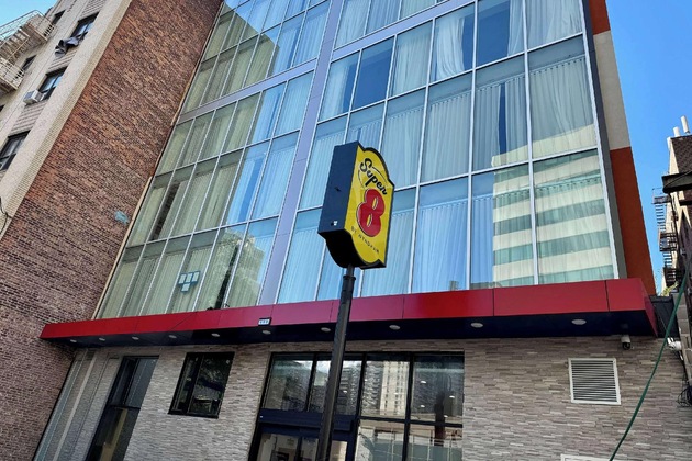 Gallery - Super 8 By Wyndham Bronx Near Stadium