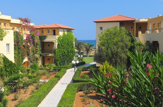 Gallery - Vantaris Luxury Beach Hotel