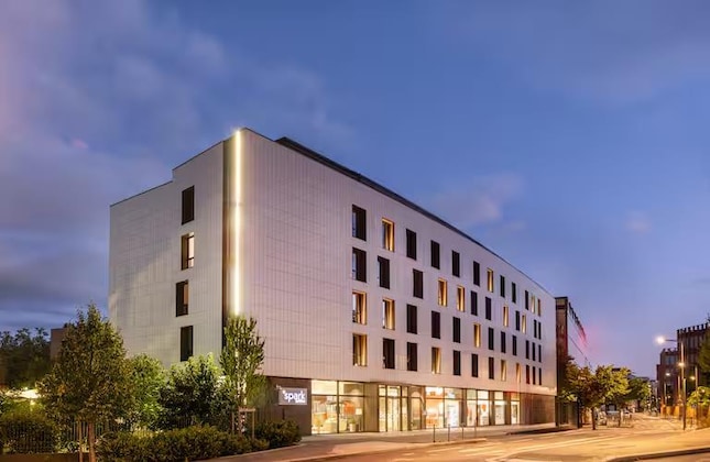 Gallery - Spark By Hilton Lyon Park Saone