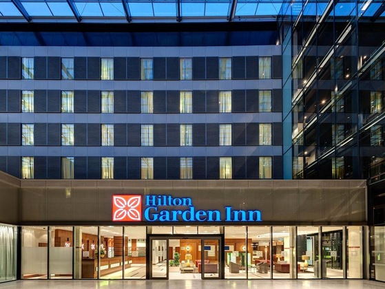 Gallery - Hilton Garden Inn_The Squaire