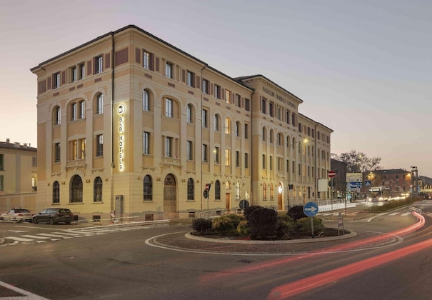 Gallery - B&B Hotel Piacenza