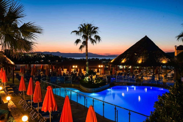 Gallery - Hotel Theo