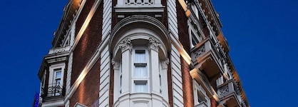 The Mandeville Hotel