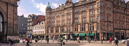 County Hotel