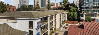 Vagabond Inn Executive Old Town