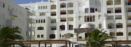 Atlantida Apartments by Garvetur
