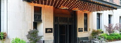 The Chicago Hotel Collection Ambassador Gold Coast