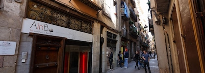 Ainb Picasso Corders Apartments
