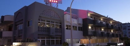 Luna Miramar Club