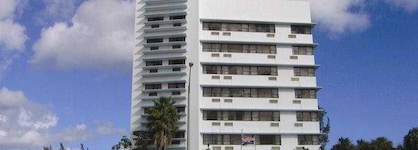 Howard Johnson Plaza North Miami Beach (Closed)