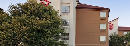 Red Roof Inn Plus+ Austin South