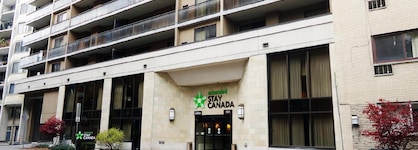 The Extended Stay Deluxe