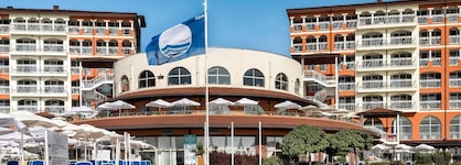 Sol Luna Bay