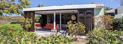 Blue Bay Bungalows - The Garden
