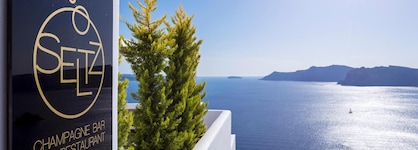 Katikies Santorini - The Leading Hotels Of The World