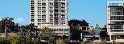 Oaks Metropole Hotel
