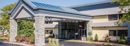 Baymont By Wyndham Madison West Middleton Wi West