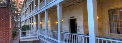 Linden Row Inn