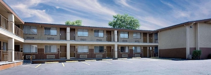 Days Inn By Wyndham Spokane