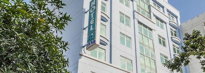 Hotel 81 Lucky