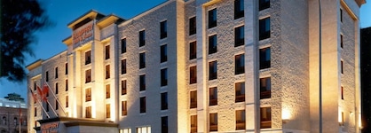 Humphry Inn & Suites