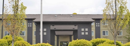 Super 8 By Wyndham Roseburg